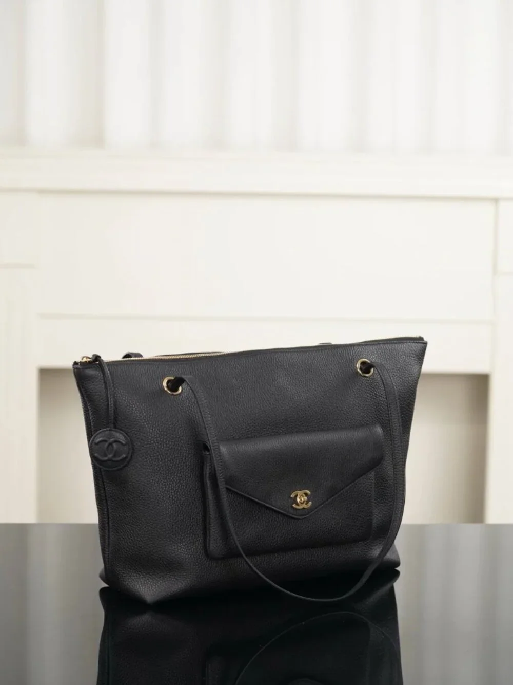 Classic CHANEL Bags: A Stylish and Versatile Choice for Elegance
